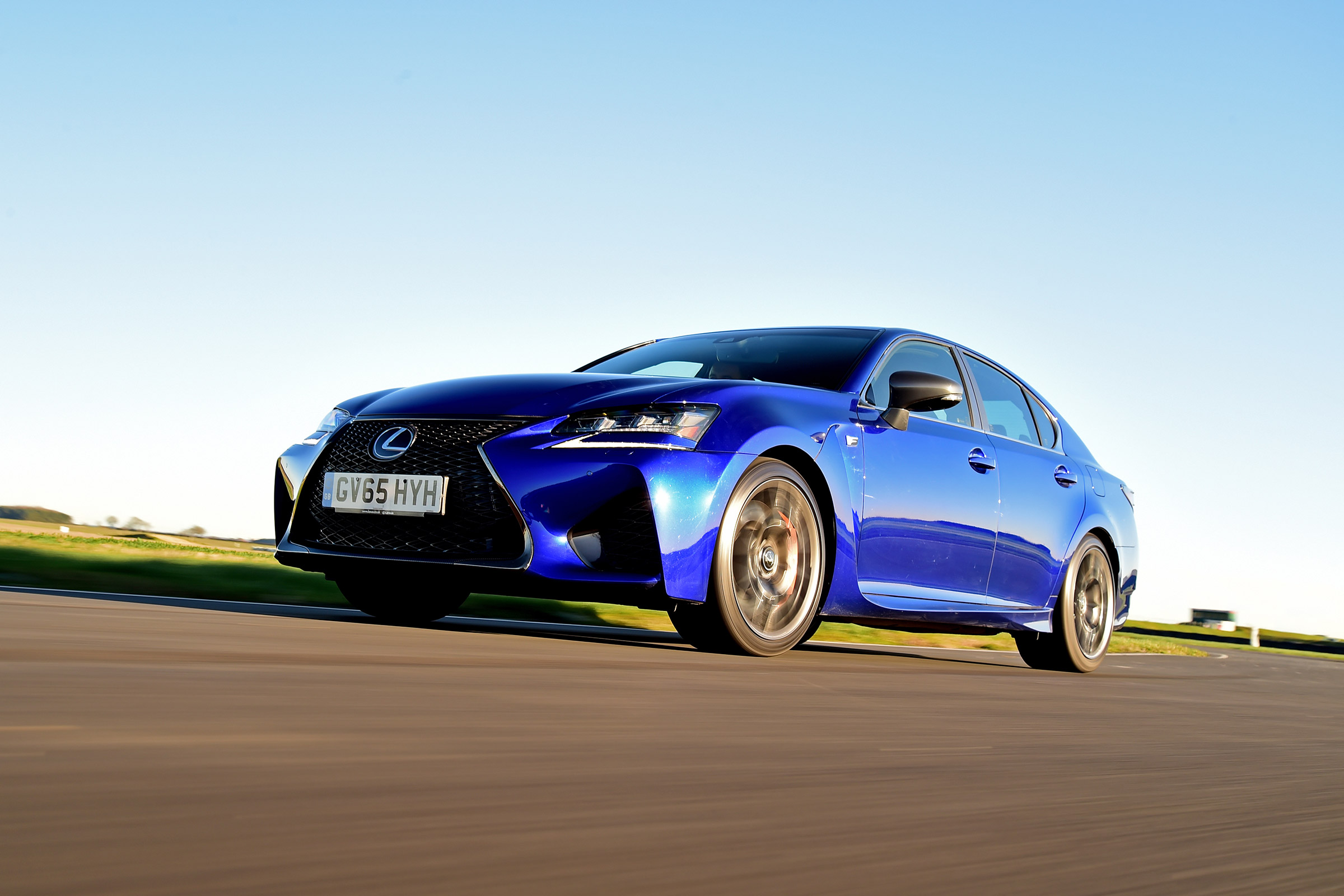 Lexus GS F - front action