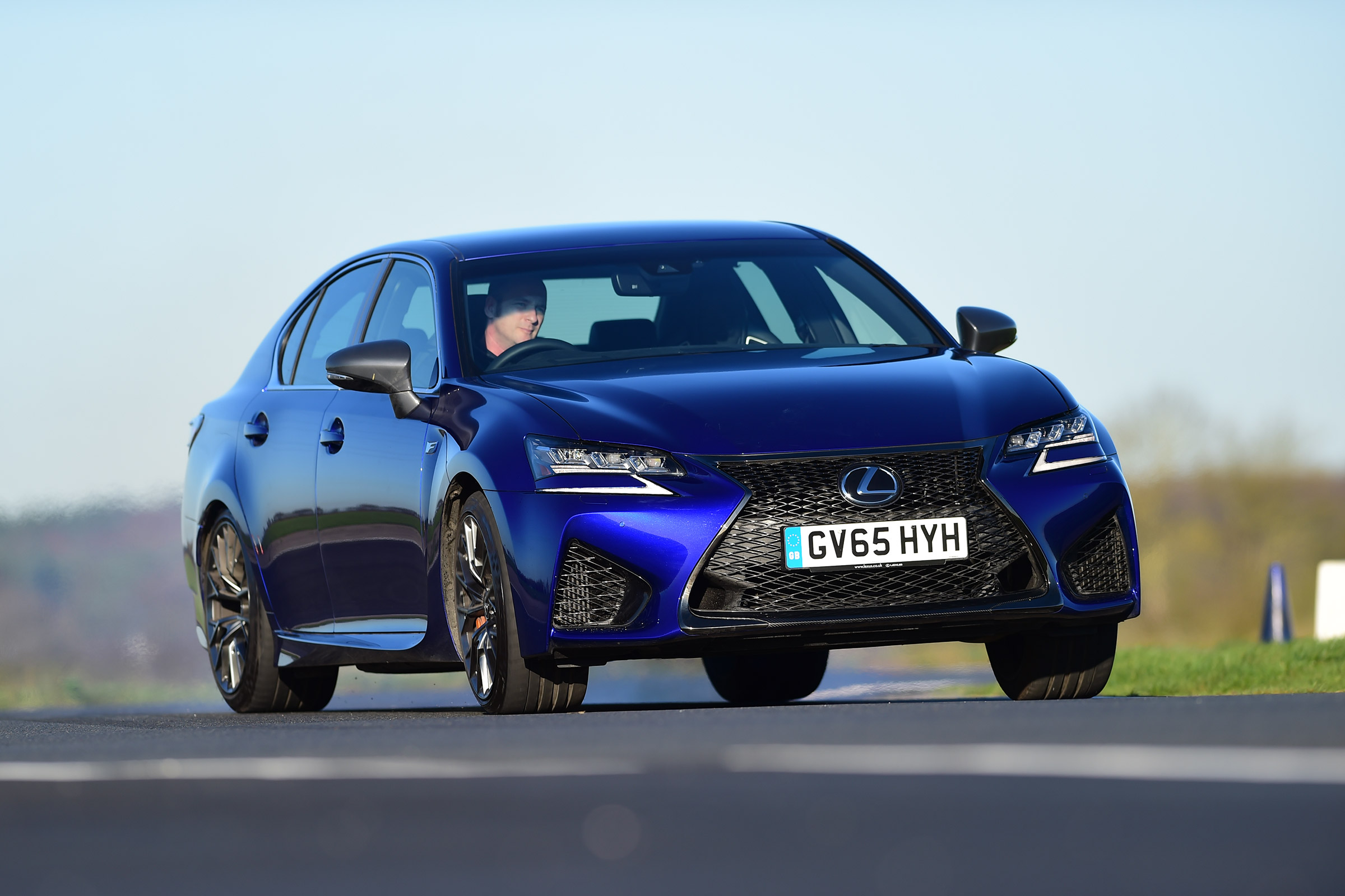 Lexus GS F - front cornering