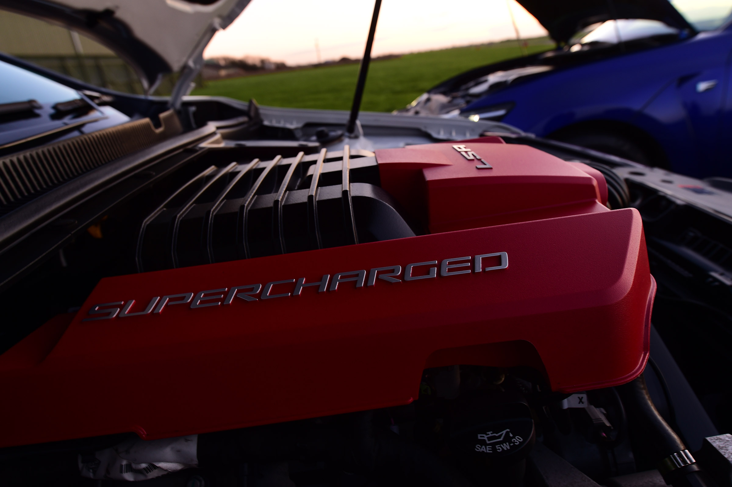 Lexus GS F vs Vauxhall VXR8 GTS - engines