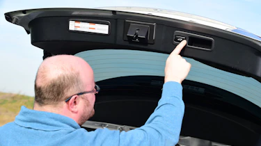 Lexus NX long-termer - boot close