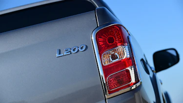 Mitsubishi L200 - badge detail