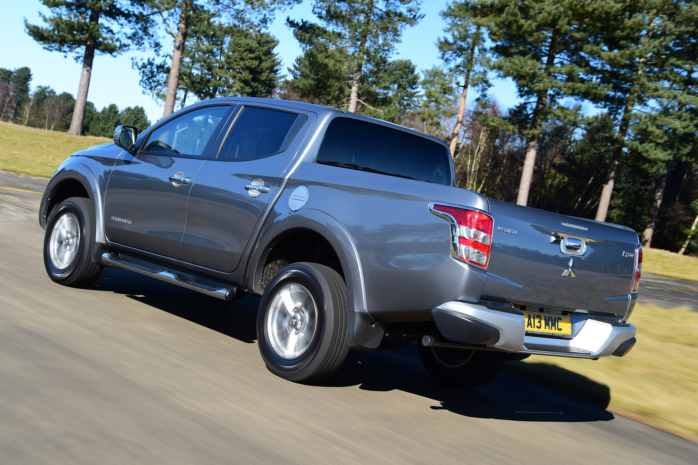 Mitsubishi L200 - rear