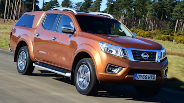 Nissan Navara - front