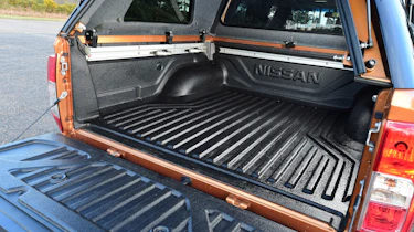 Nissan Navara - load space