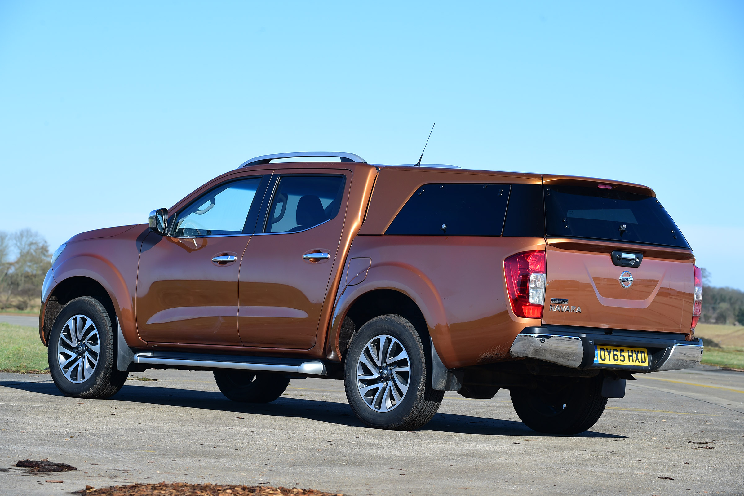 Nissan Navara - rear static