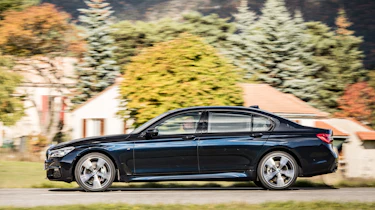 BMW 740Ld xDrive - side