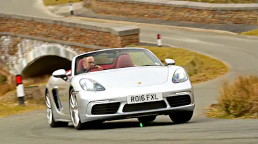 New Porsche 718 Boxster 2016 - front cornering