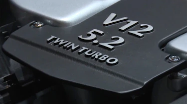 Aston Martin DB11 - Geneva show engine