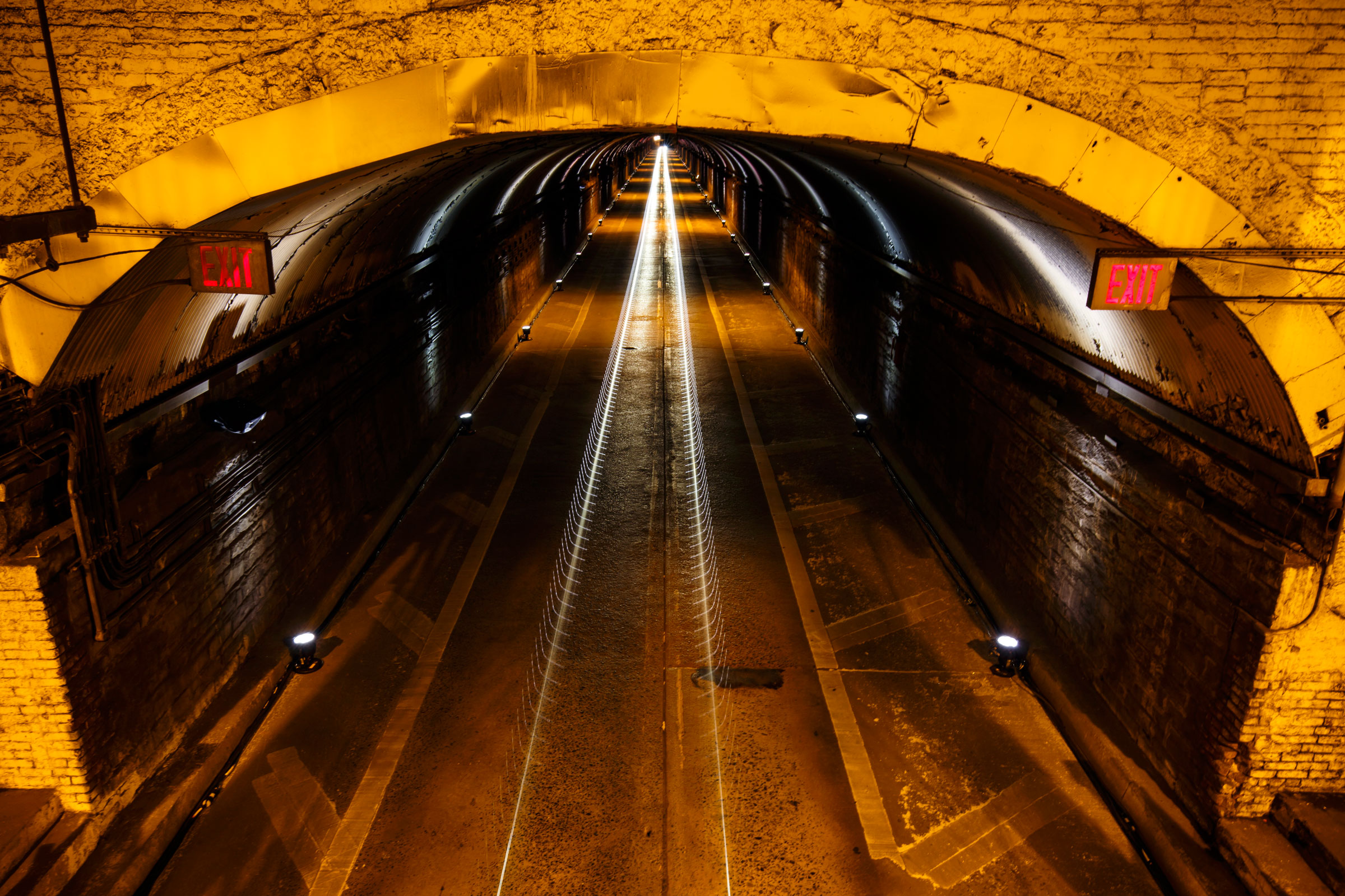 Jaguar F-Type SVR Tunnel Run - down tunnel