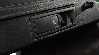 SEAT Ateca - seat lever