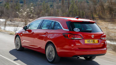 New Vauxhall Astra Sports Tourer - rear tracking