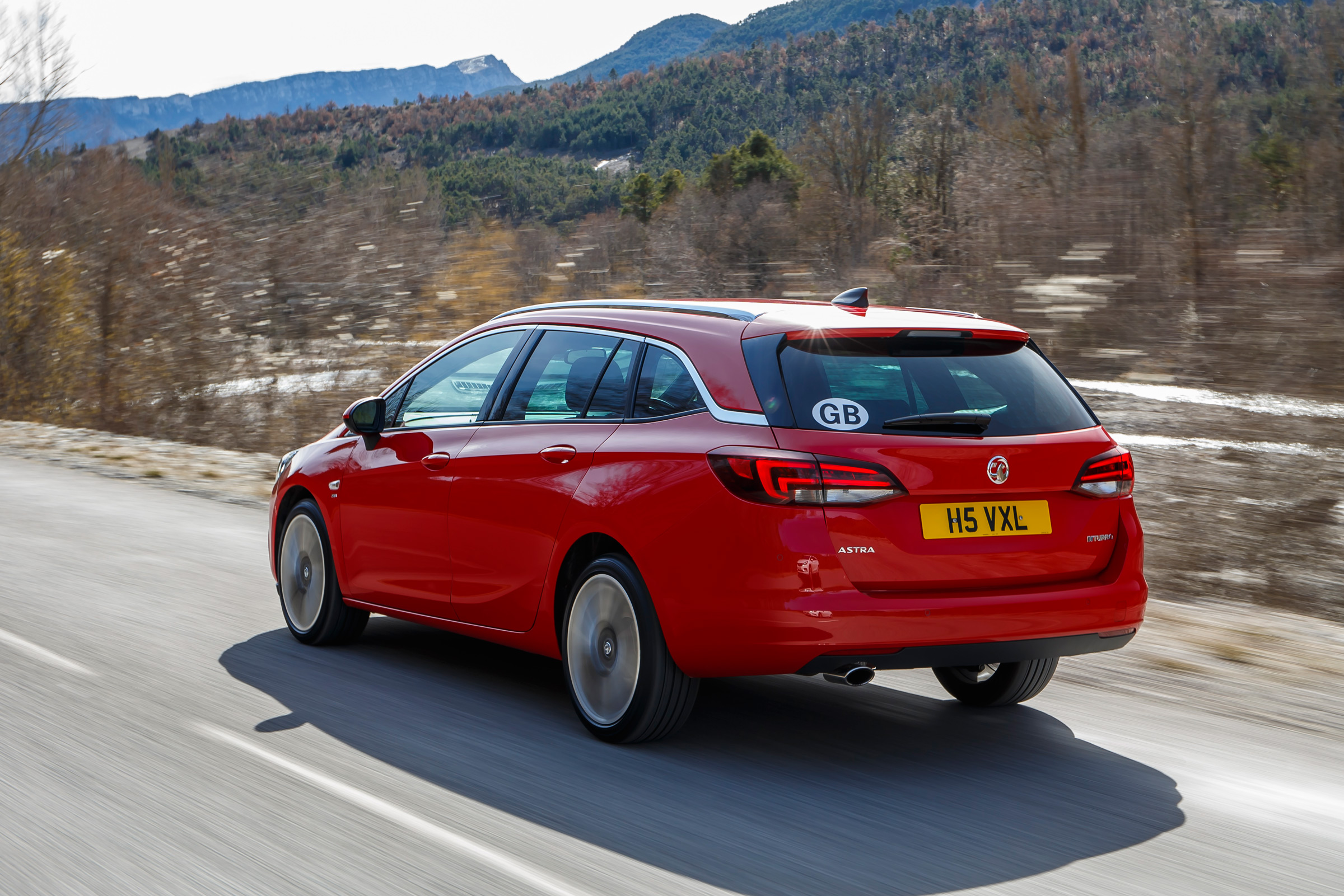 New Vauxhall Astra Sports Tourer - rear trackign 2