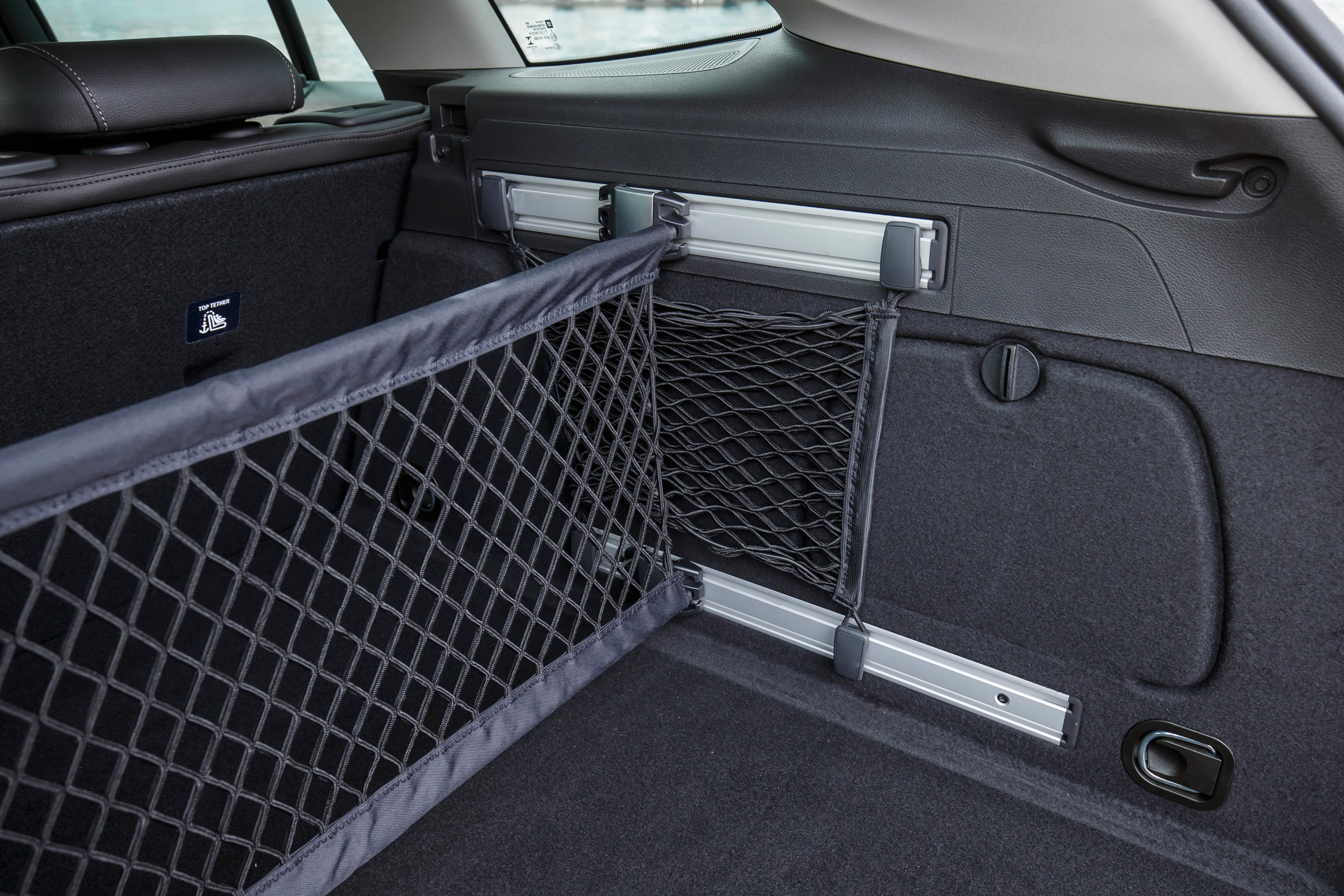 New Vauxhall Astra Sports Tourer - luggage net