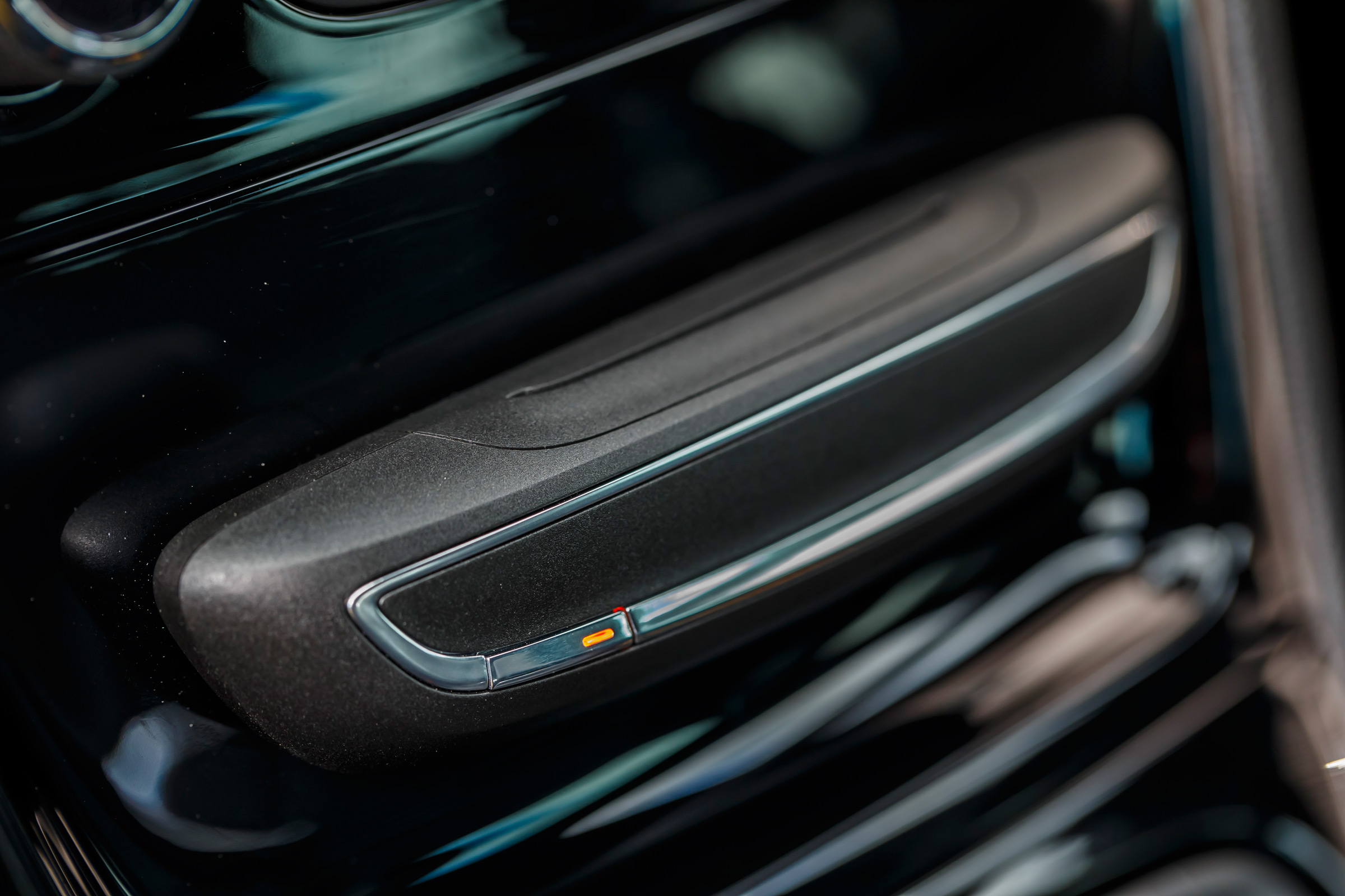 New Vauxhall Astra Sports Tourer - centre console