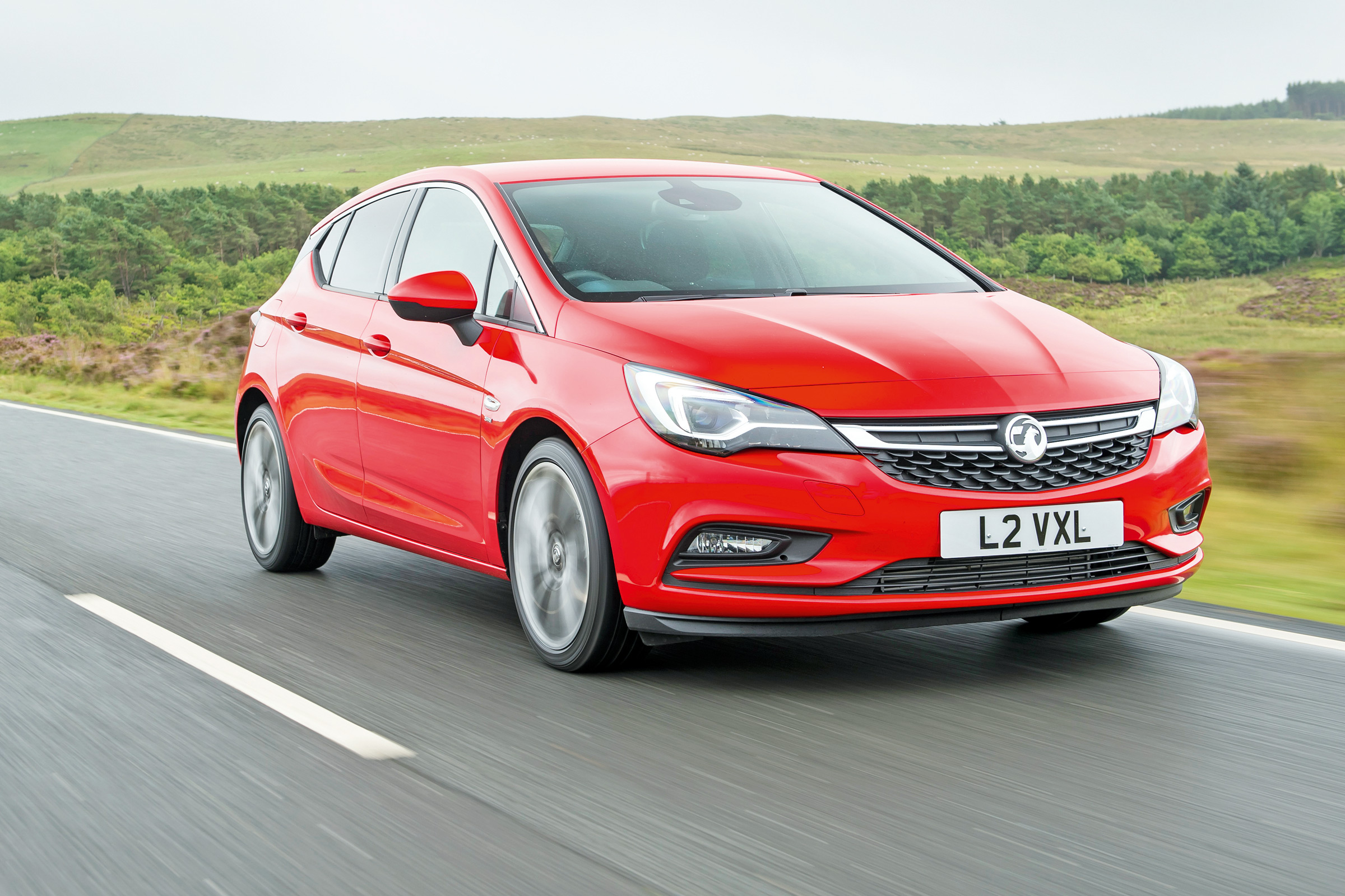 Vauxhall Astra BiTurbo 2016 - front tracking