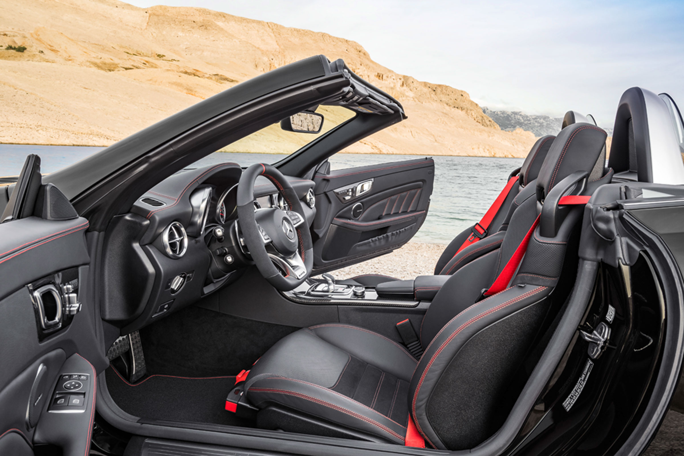 Mercedes-AMG SLC 43 seats