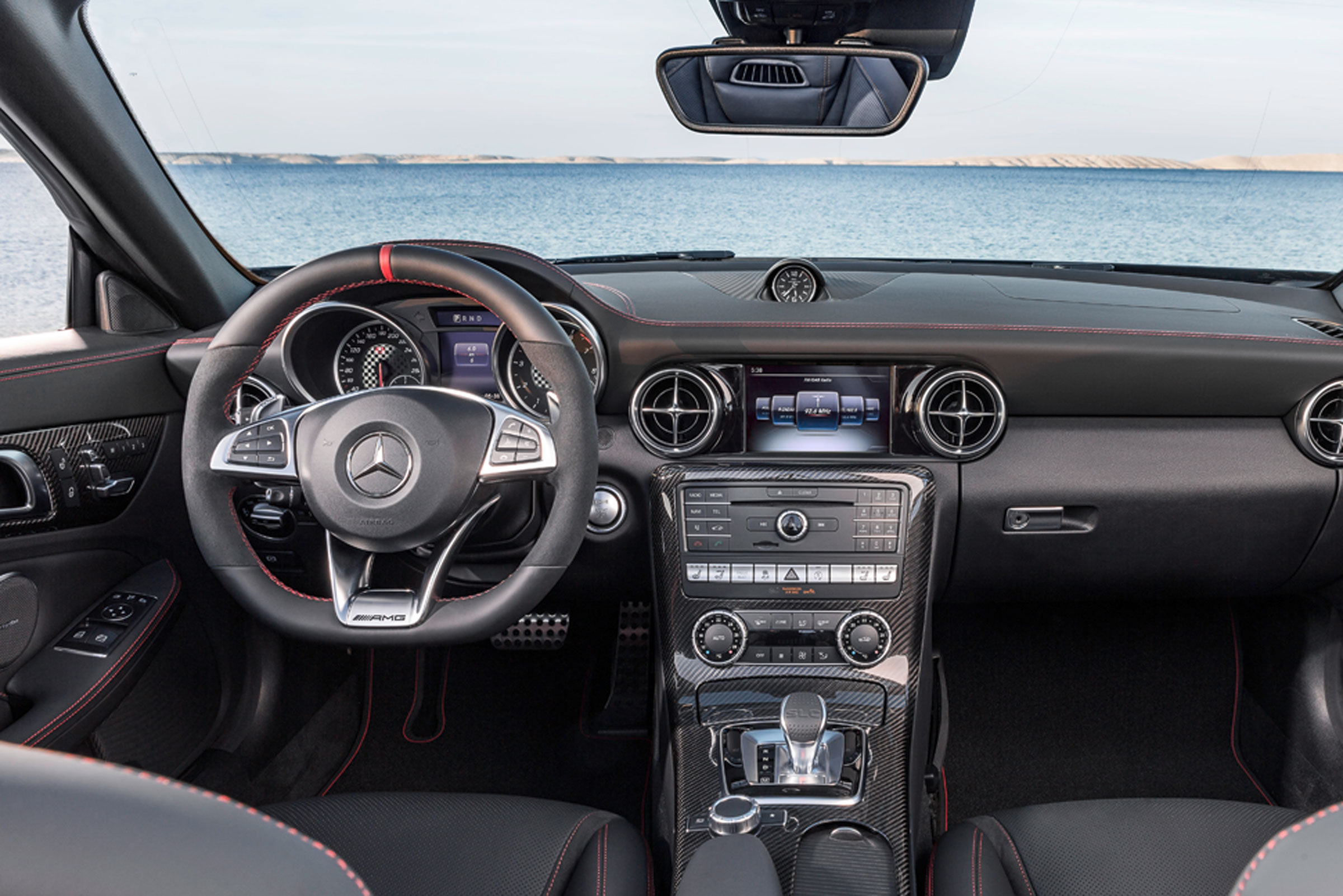 Mercedes-AMG SLC 43 dash