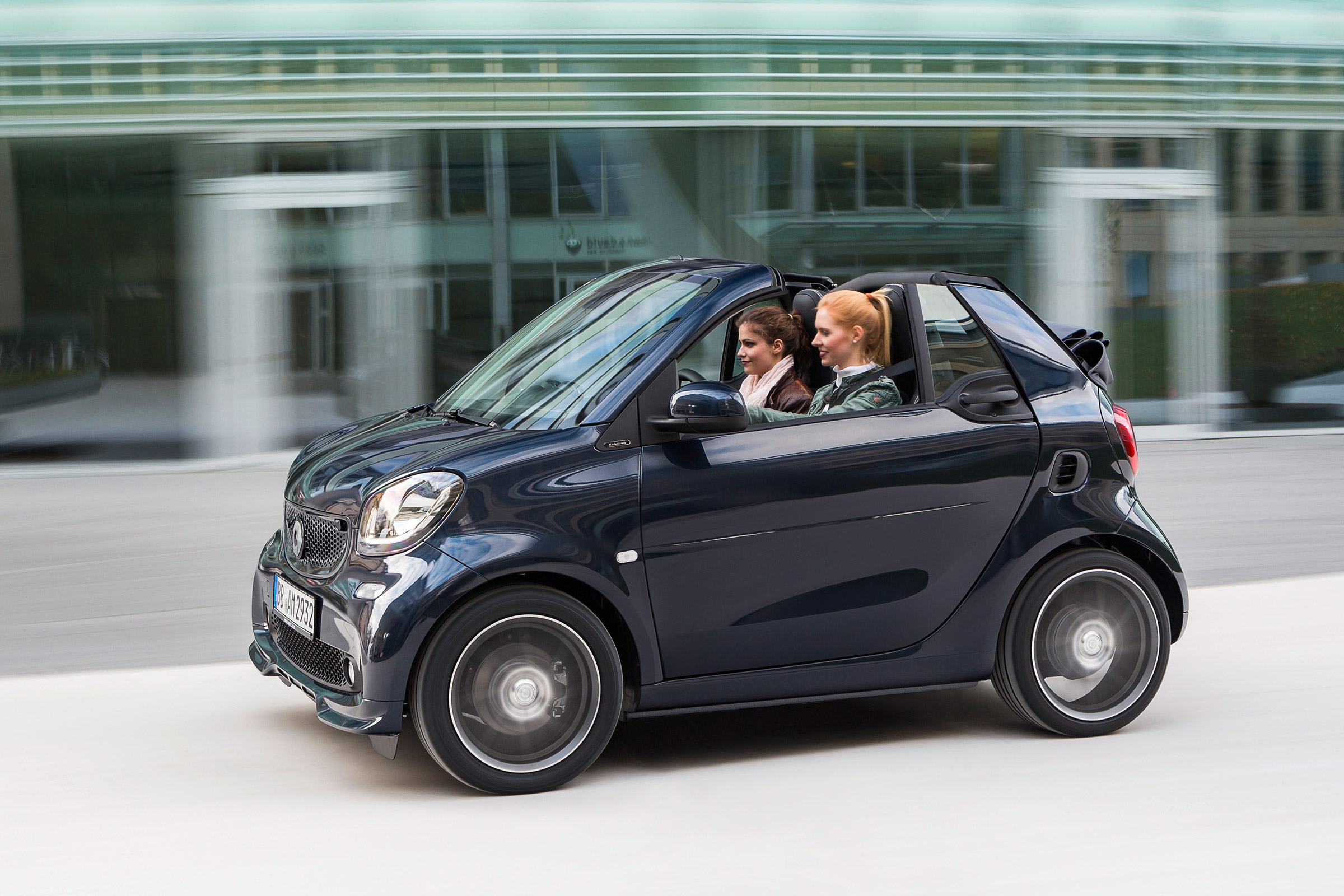 Smart ForTwo and ForFour Brabus cabrio side