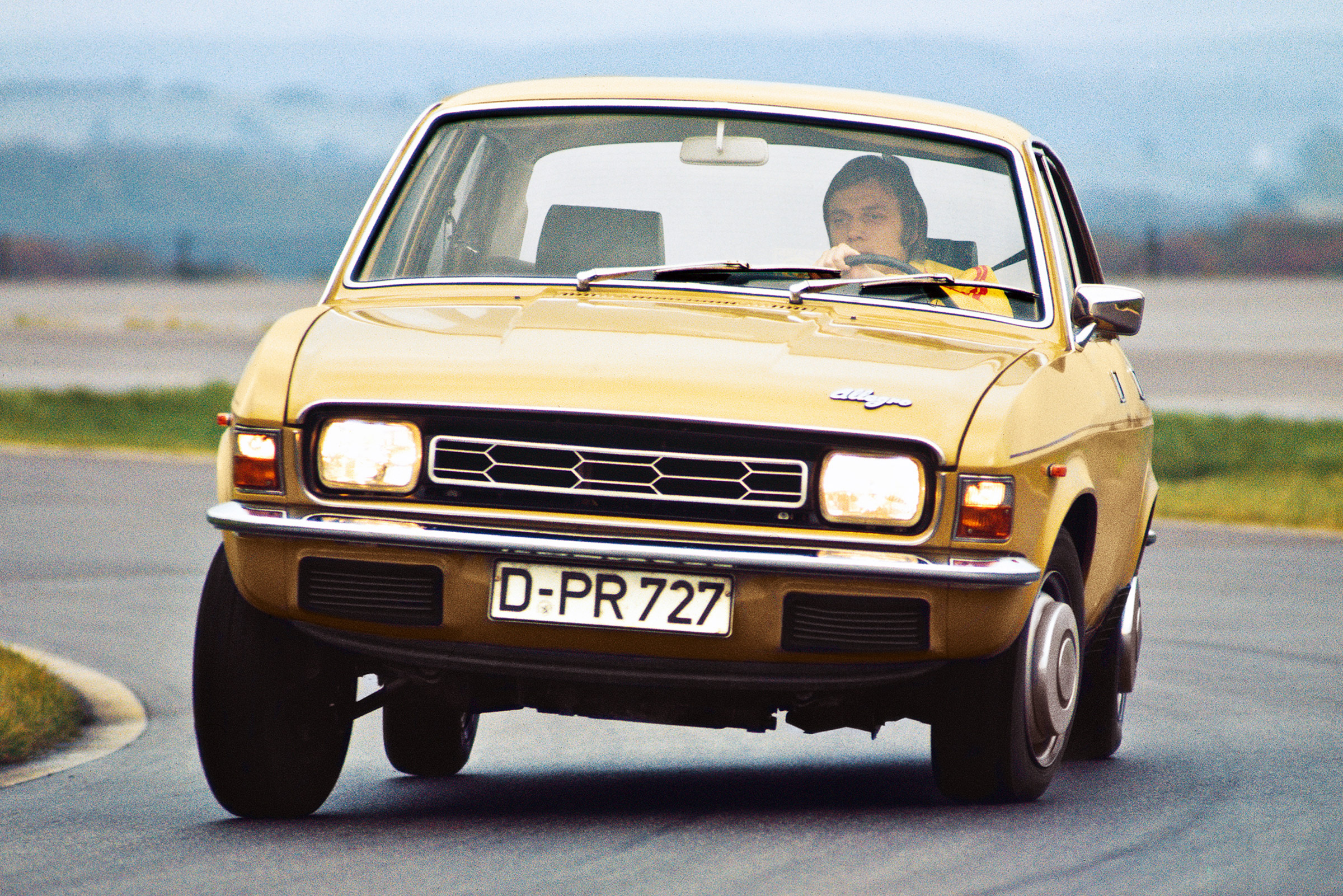 Top 10 worst cars - Austin Allegro beige front cornering