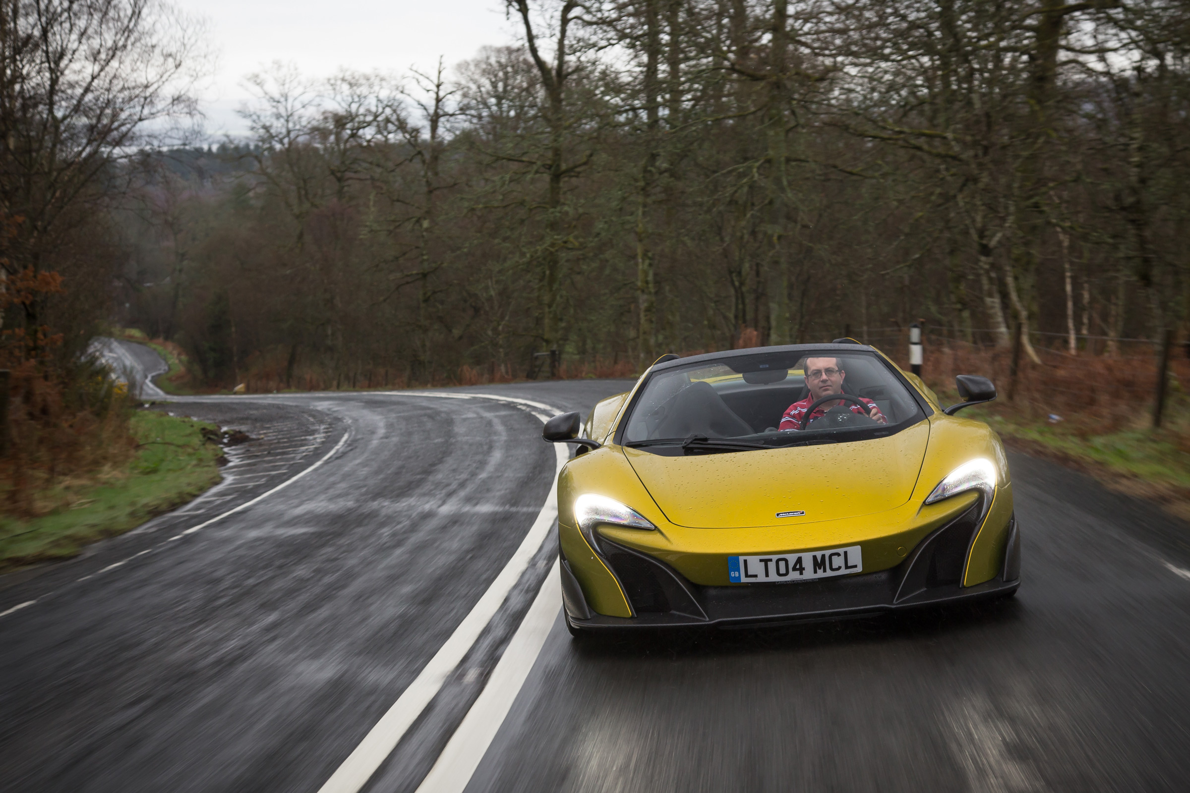 McLaren 675LT Spider 2016 - front cornering