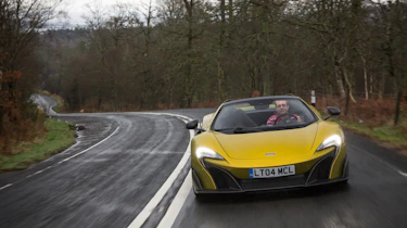 McLaren 675LT Spider 2016 - front cornering