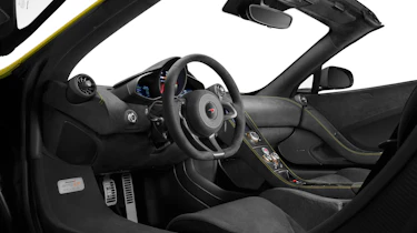 McLaren 675LT Spider 2016 - interior