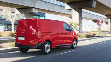 Citroen Dispatch rear side