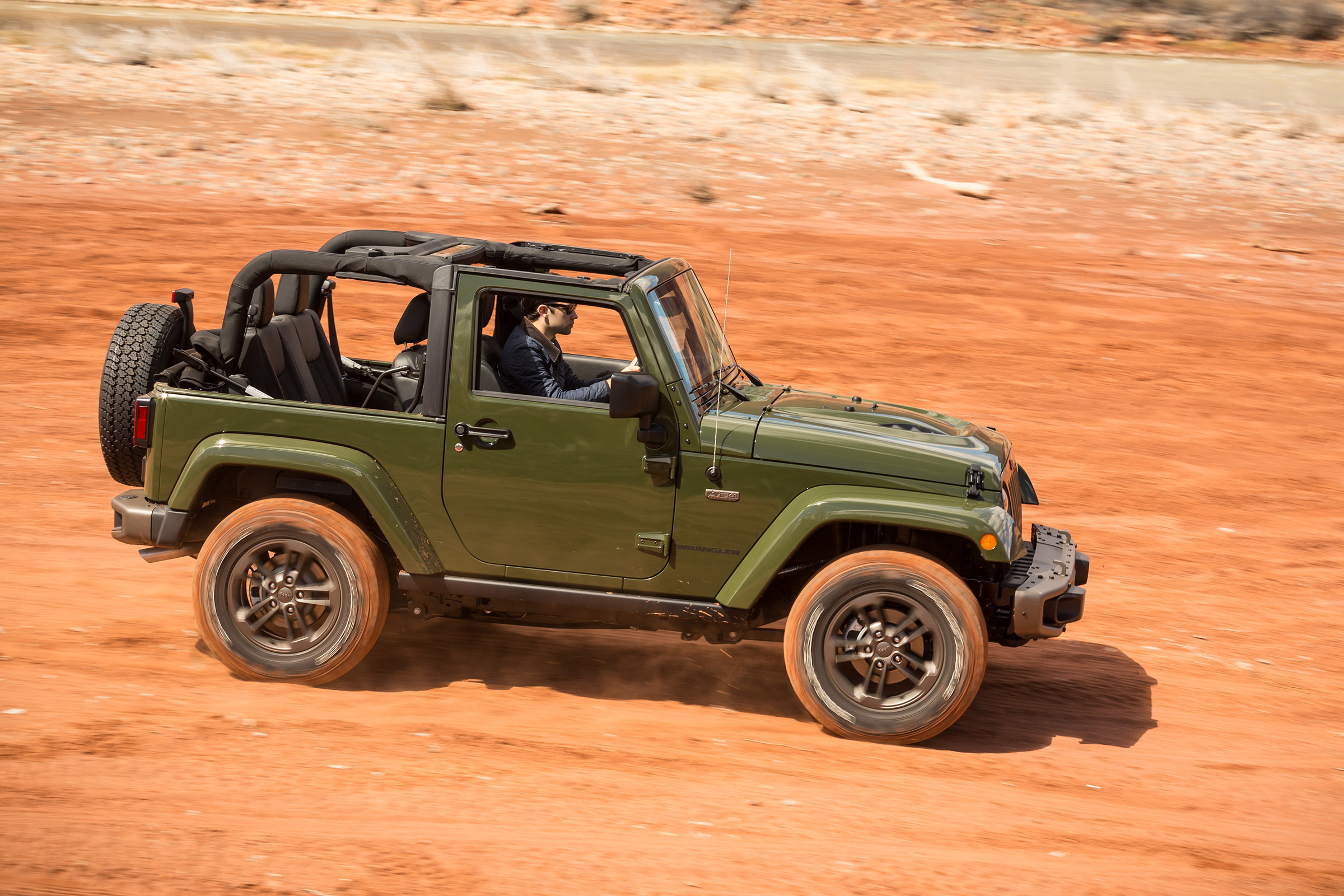 Jeep Wrangler 75th Anniversary - side off-road