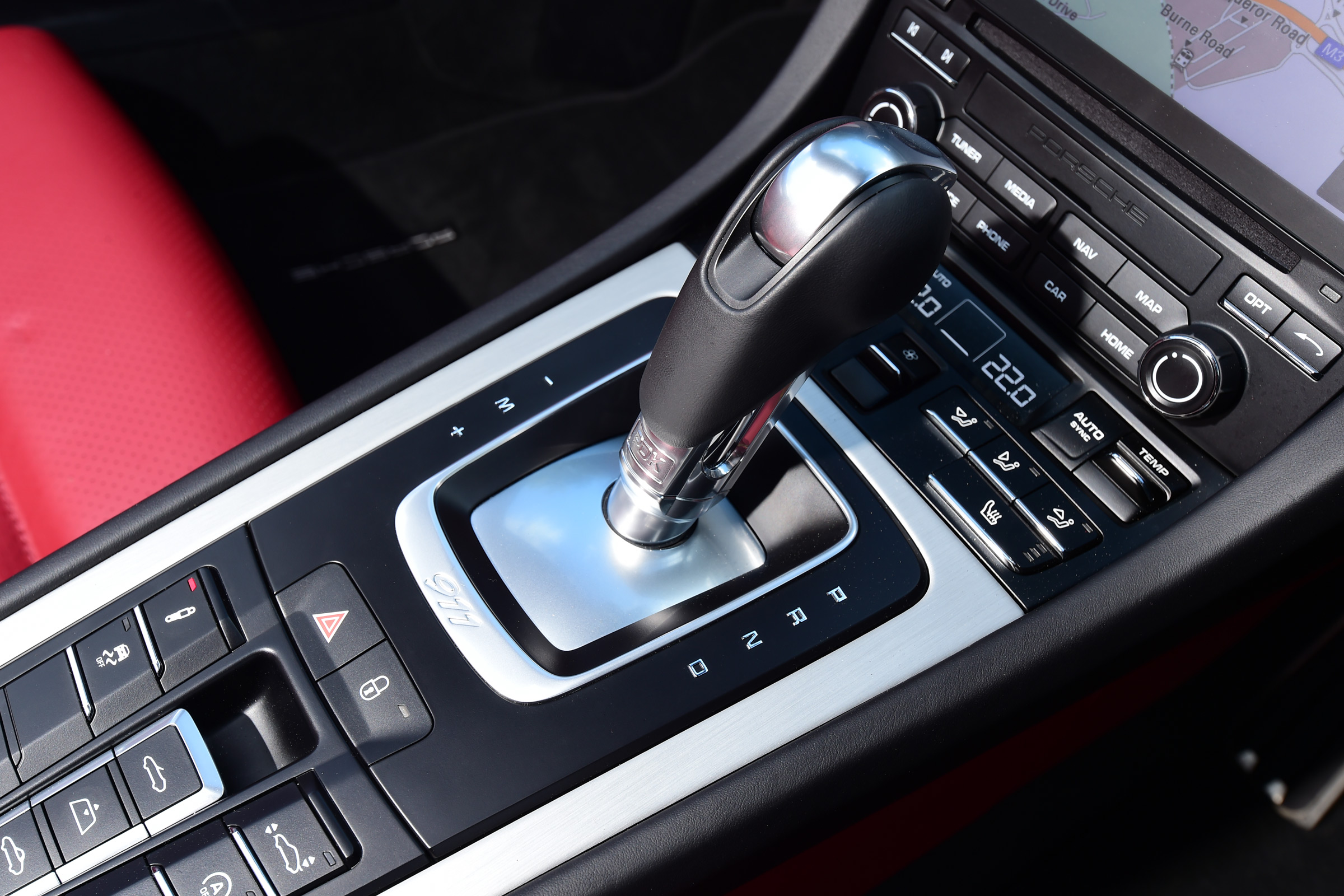 Porsche 911 Turbo Cabriolet 2016 - gearlever