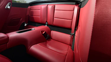 Porsche 911 Turbo Cabriolet 2016 - rear seats