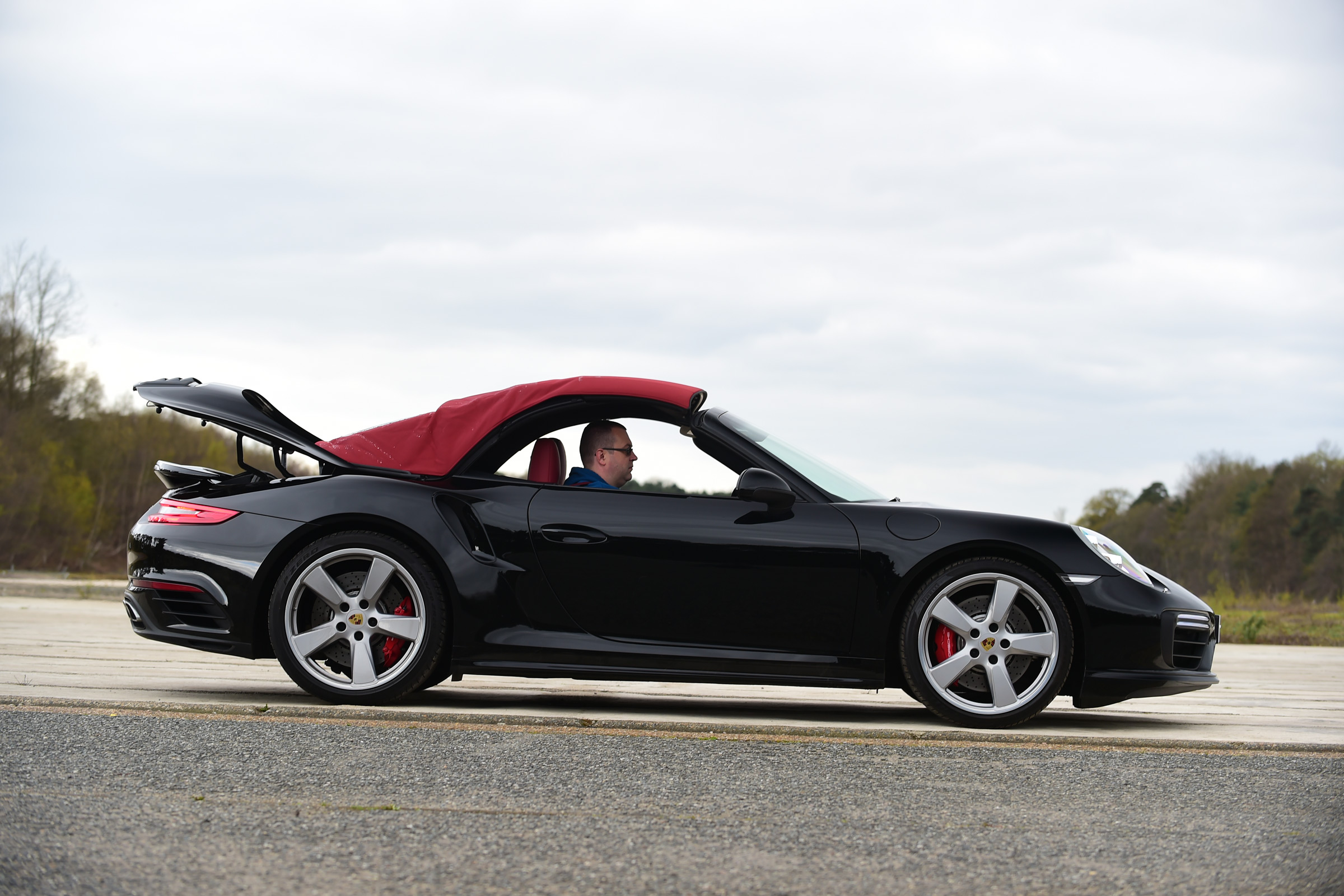 Porsche 911 Turbo Cabriolet 2016 - roof closing 2