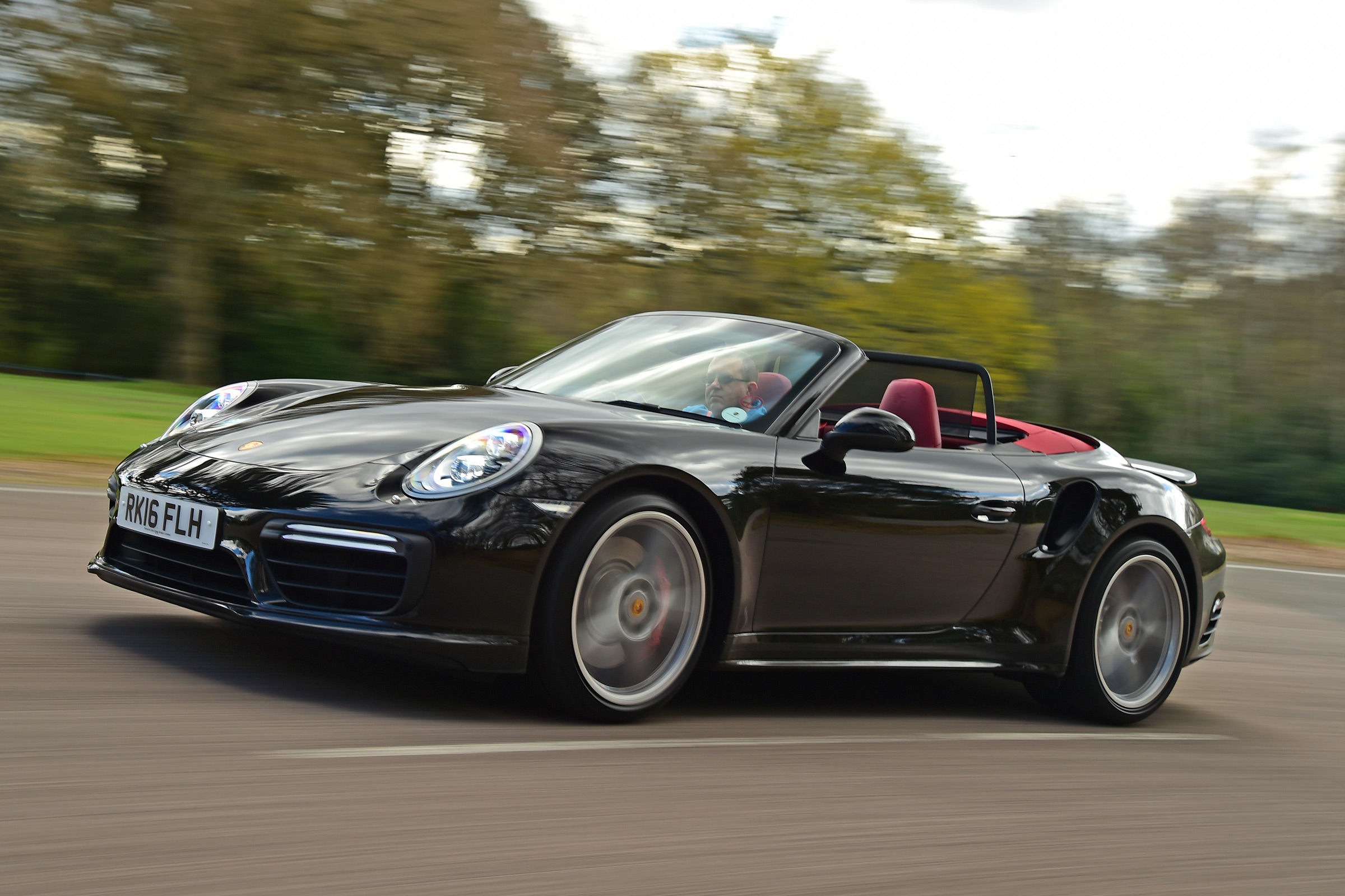 Porsche 911 Turbo Cabriolet 2016 - front tracking 3