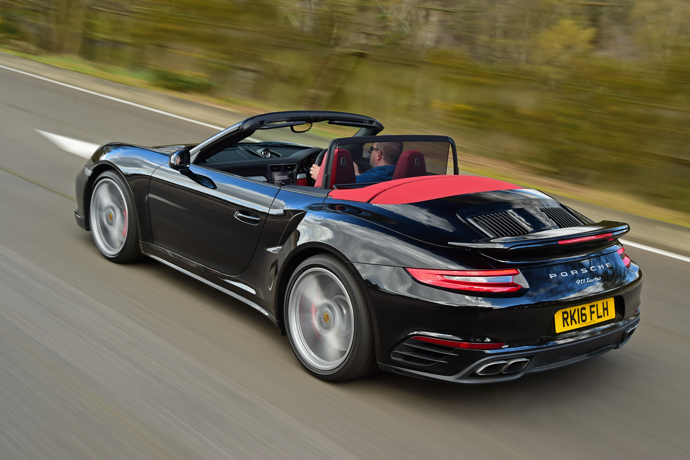 Porsche 911 Turbo Cabriolet 2016 - rear tracking