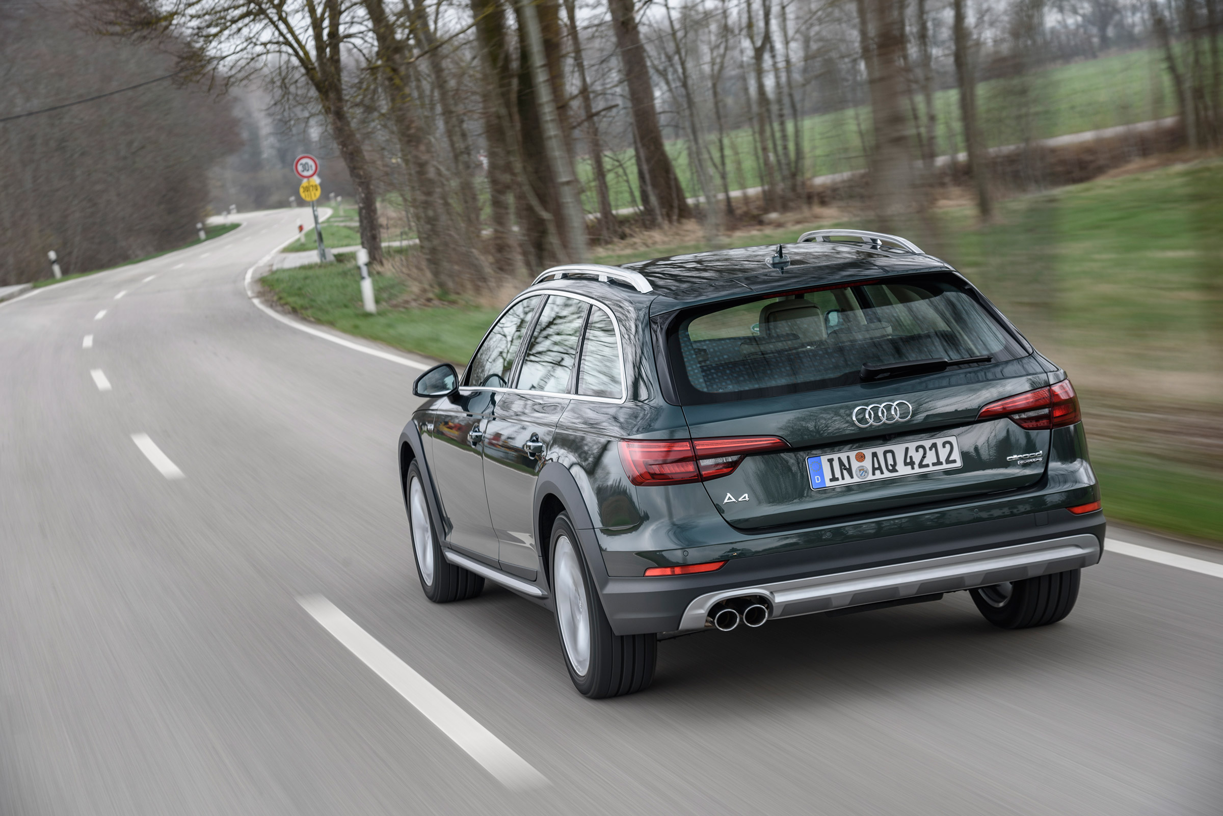 Audi A4 Allroad rear moving