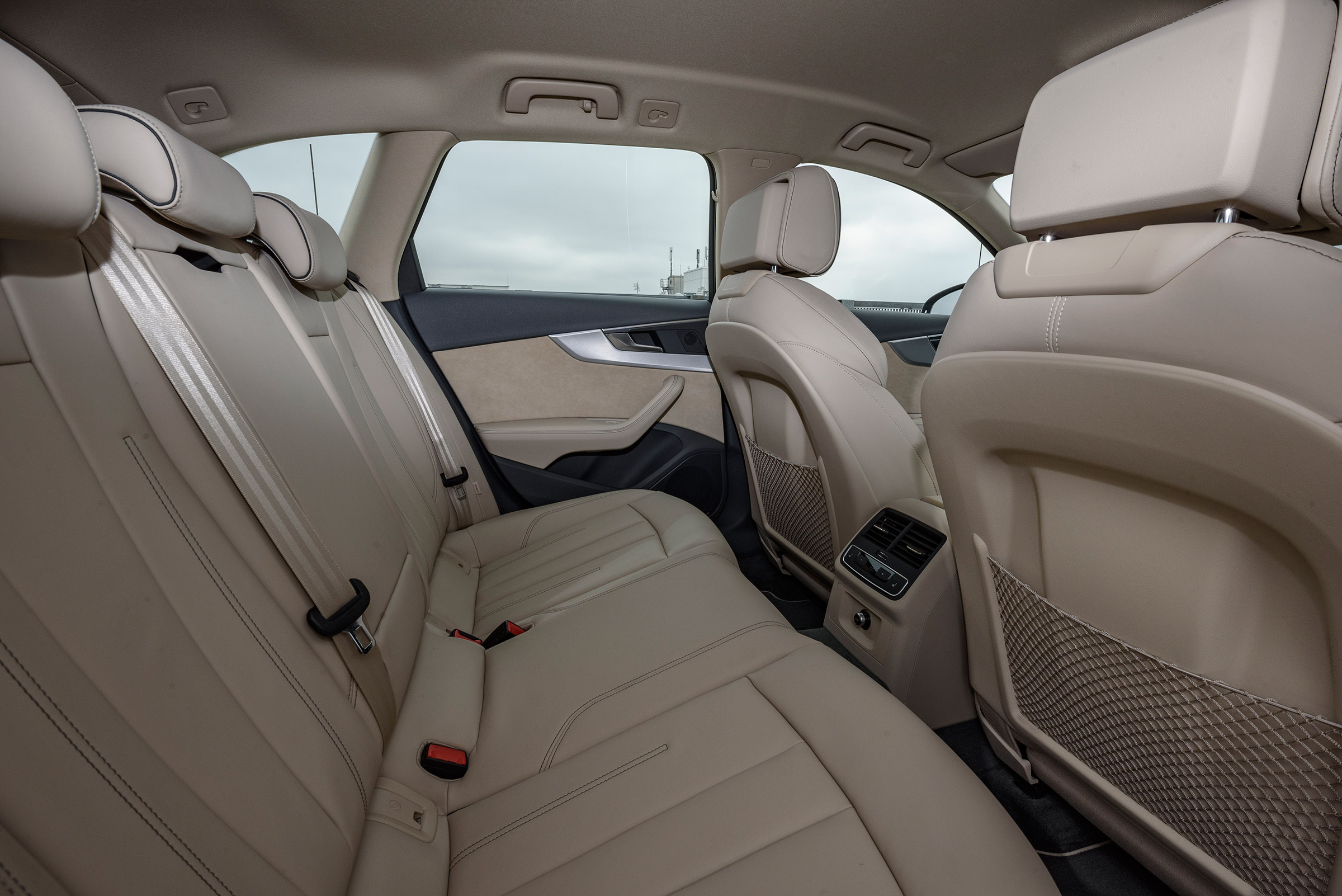 Audi A4 Allroad cabin rear