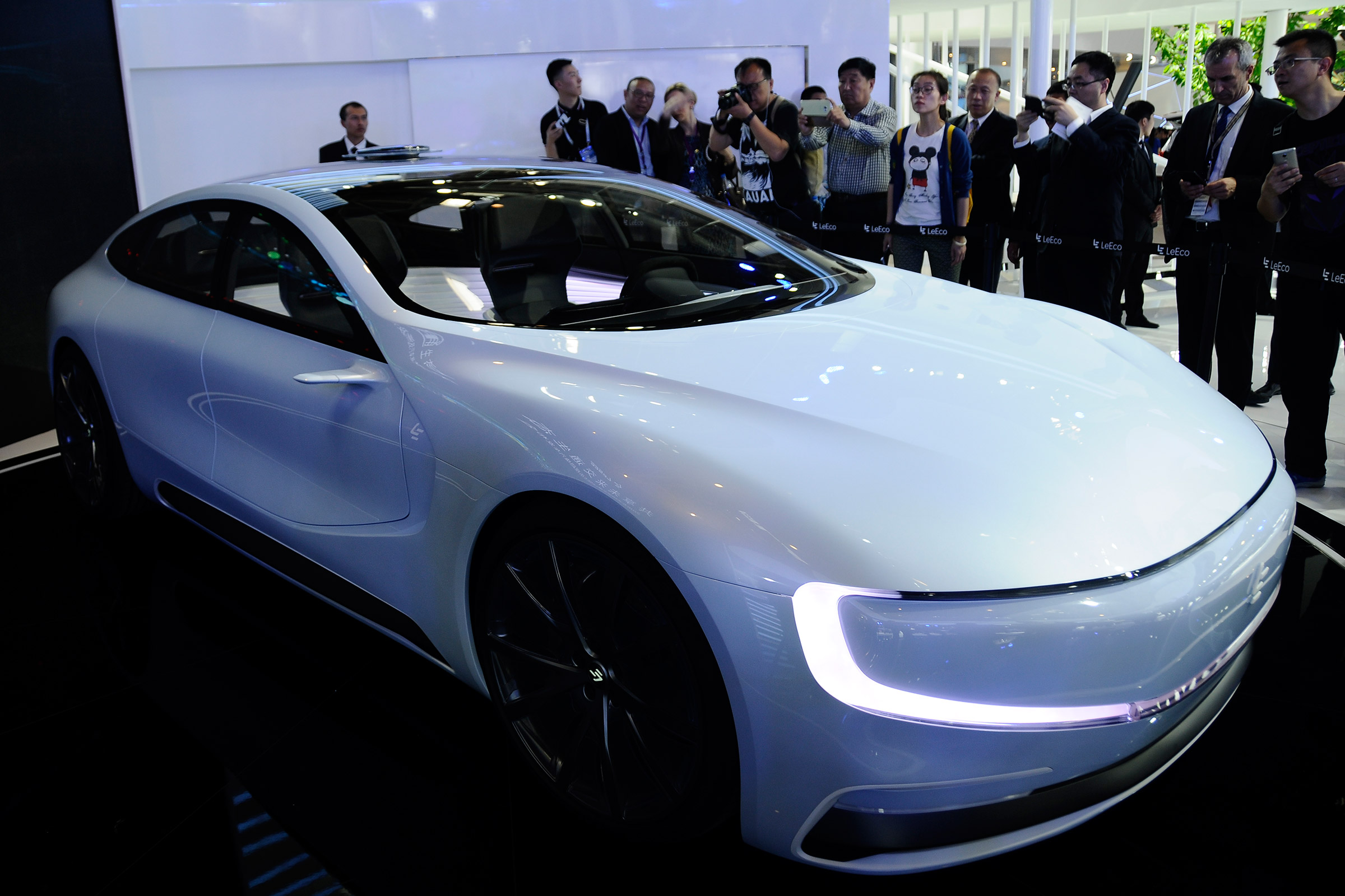 LeEco LeSEE - front