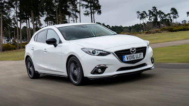 Mazda 3 Sport Black - front tracking