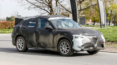 Alfa Romeo Stelvio spies side front