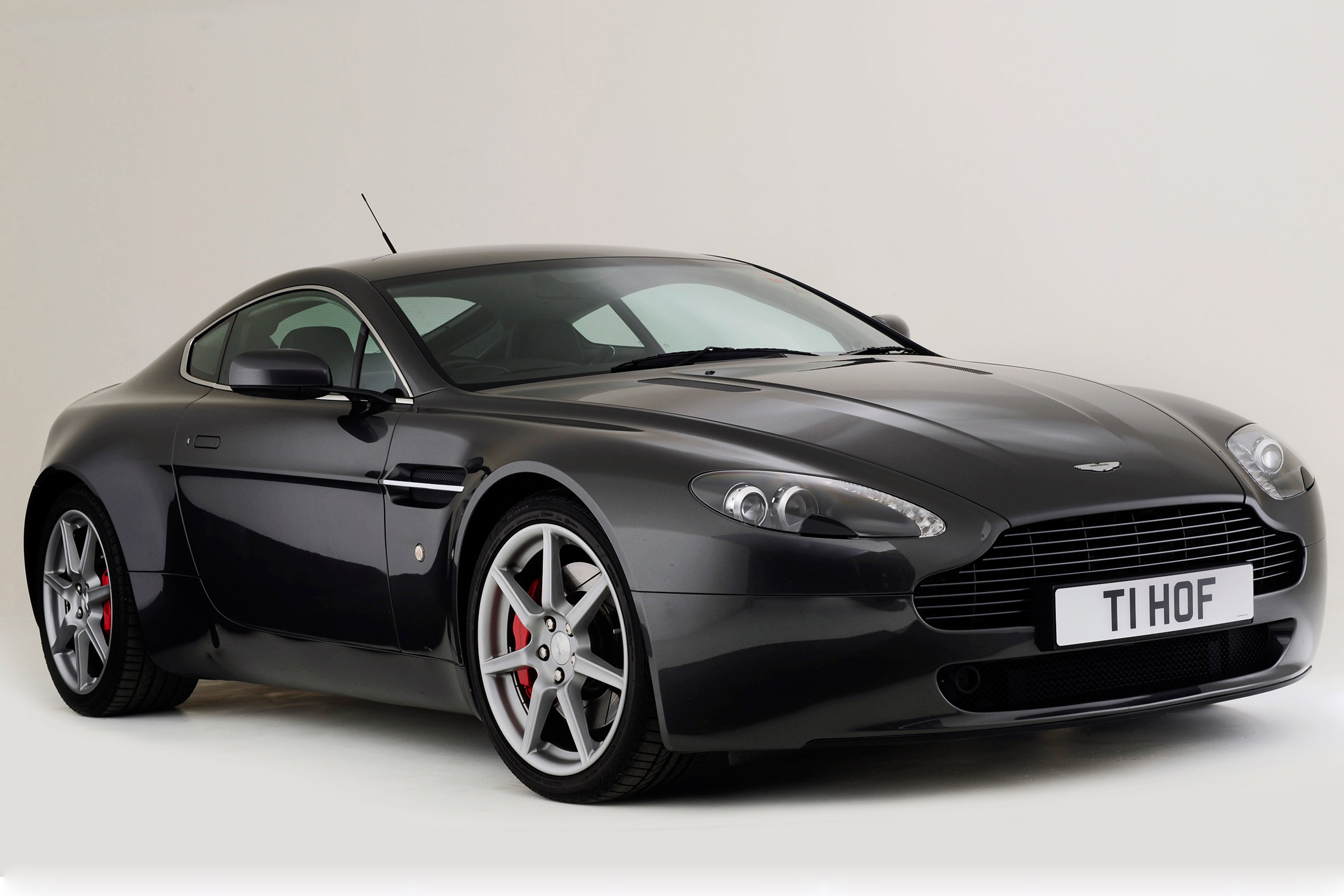 Aston Martin Vantage (used) - front