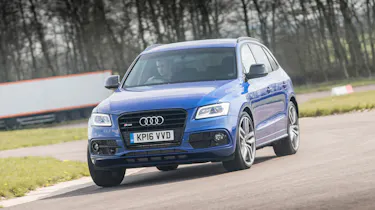 Audi SQ5 Plus 2016 - front cornering