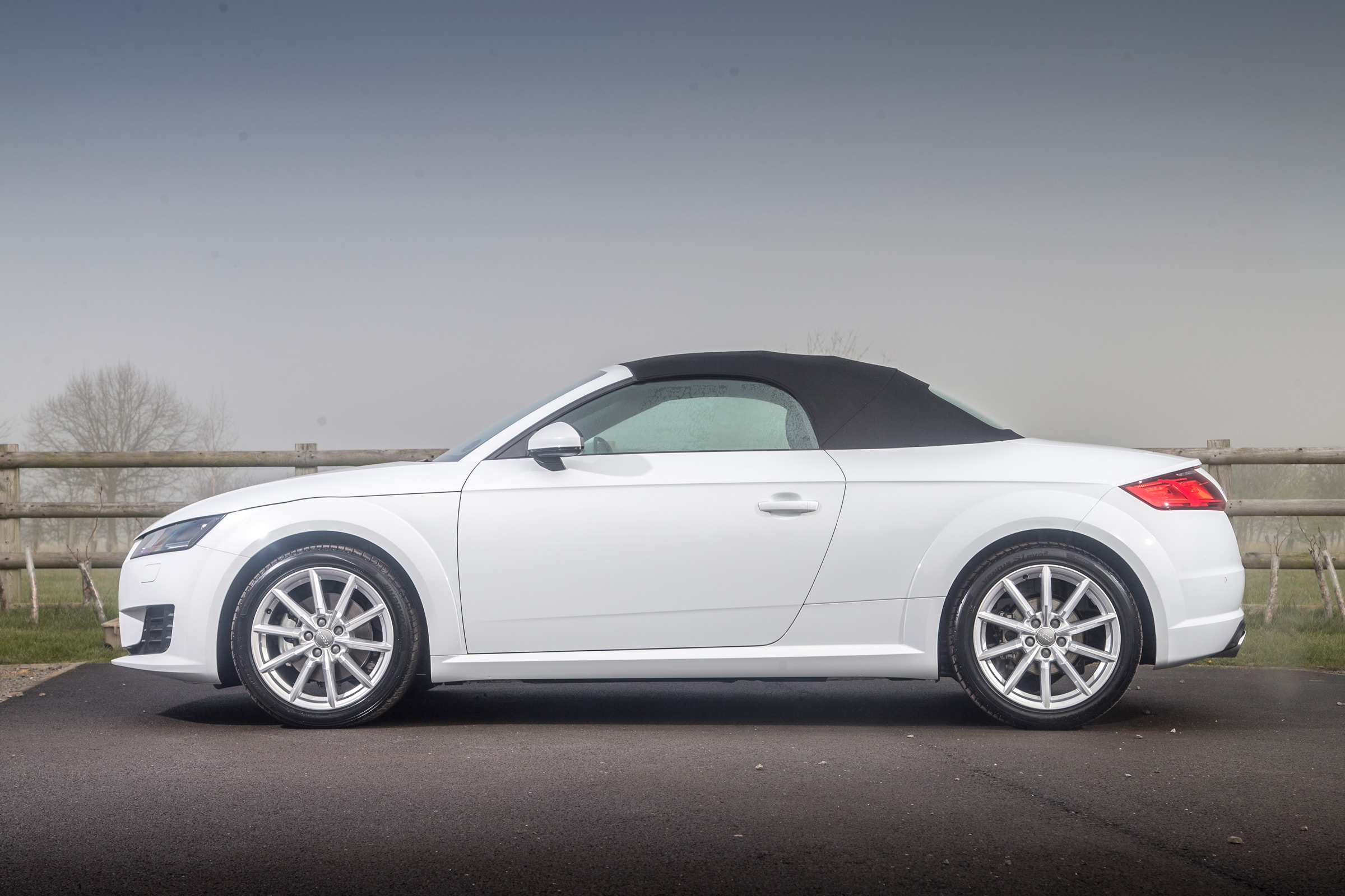 Audi TT Roadster 180 2016 - roof closed