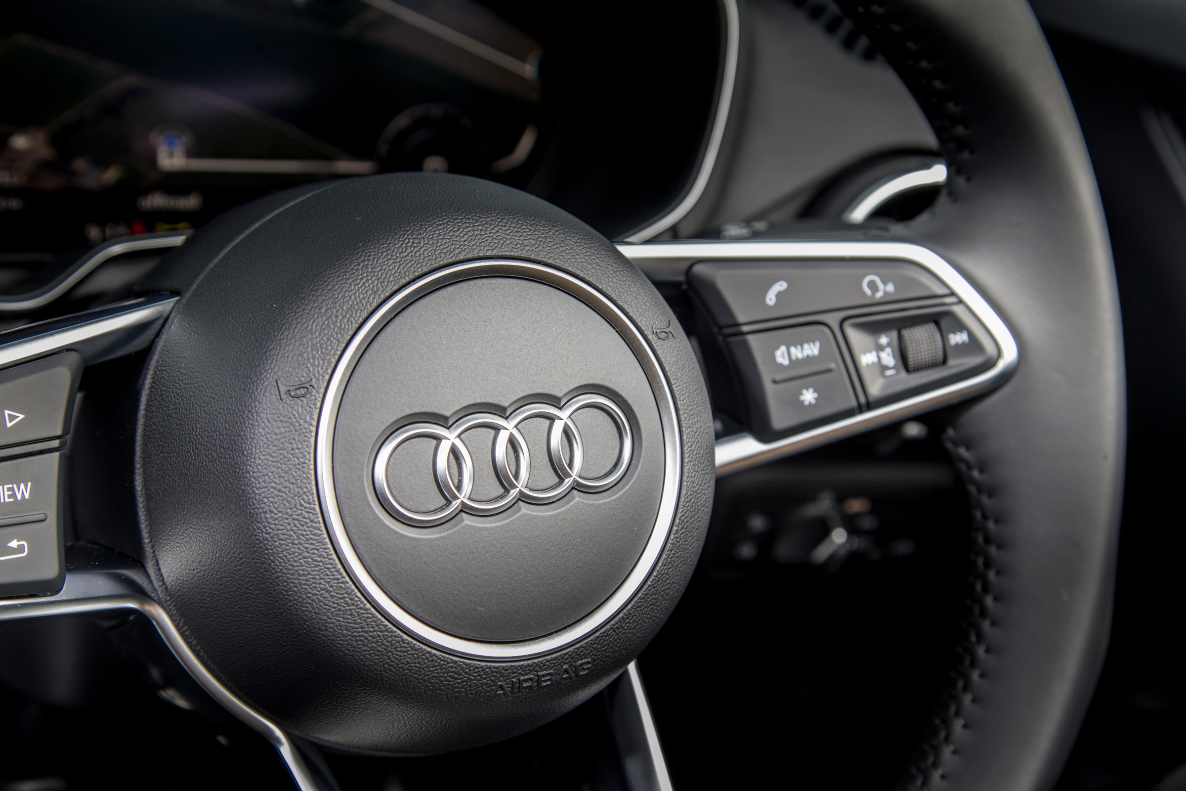 Audi TT Roadster 180 2016 - steering wheel