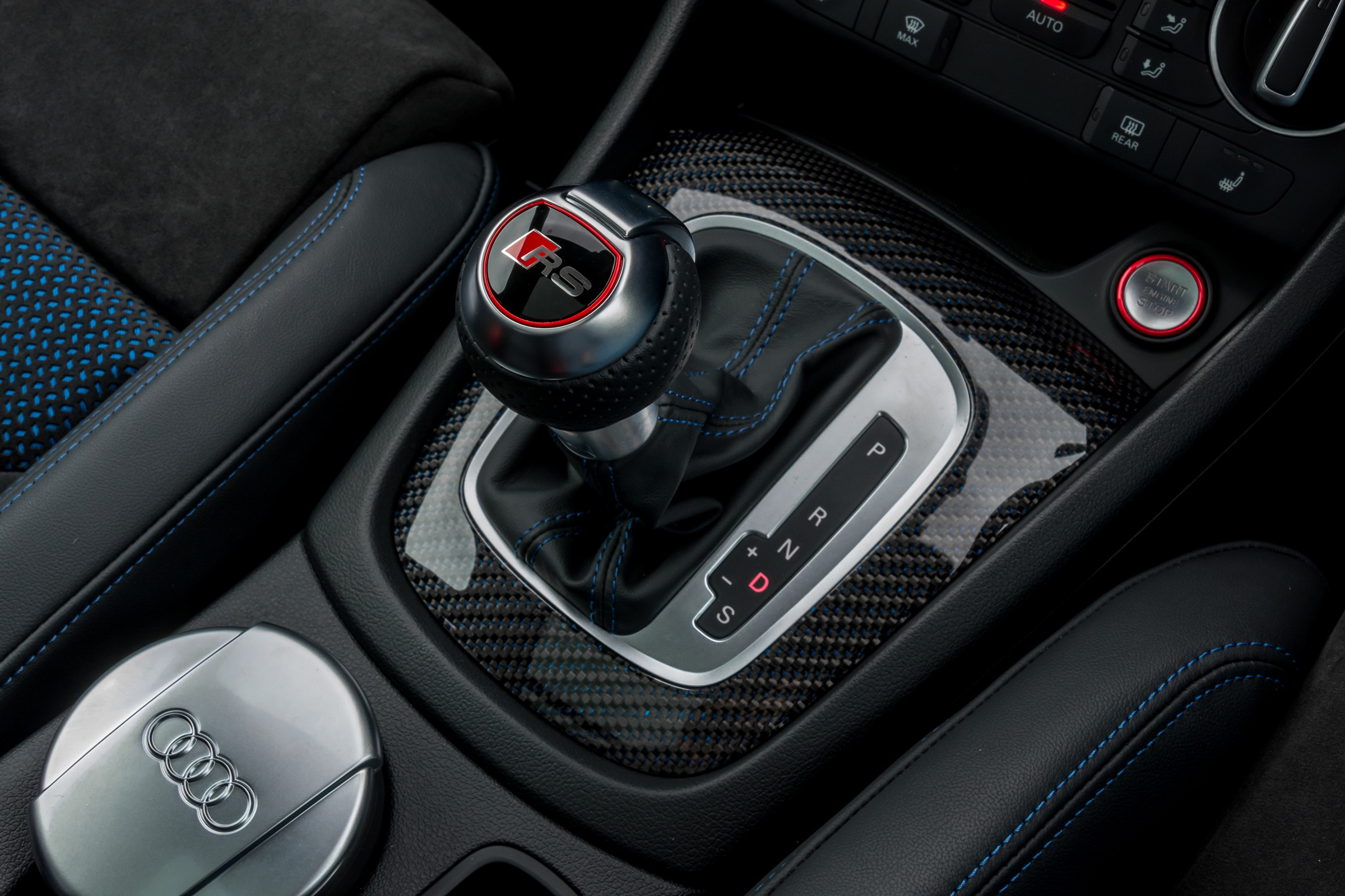 Audi RS Q3 Performance 2016 - gearlever
