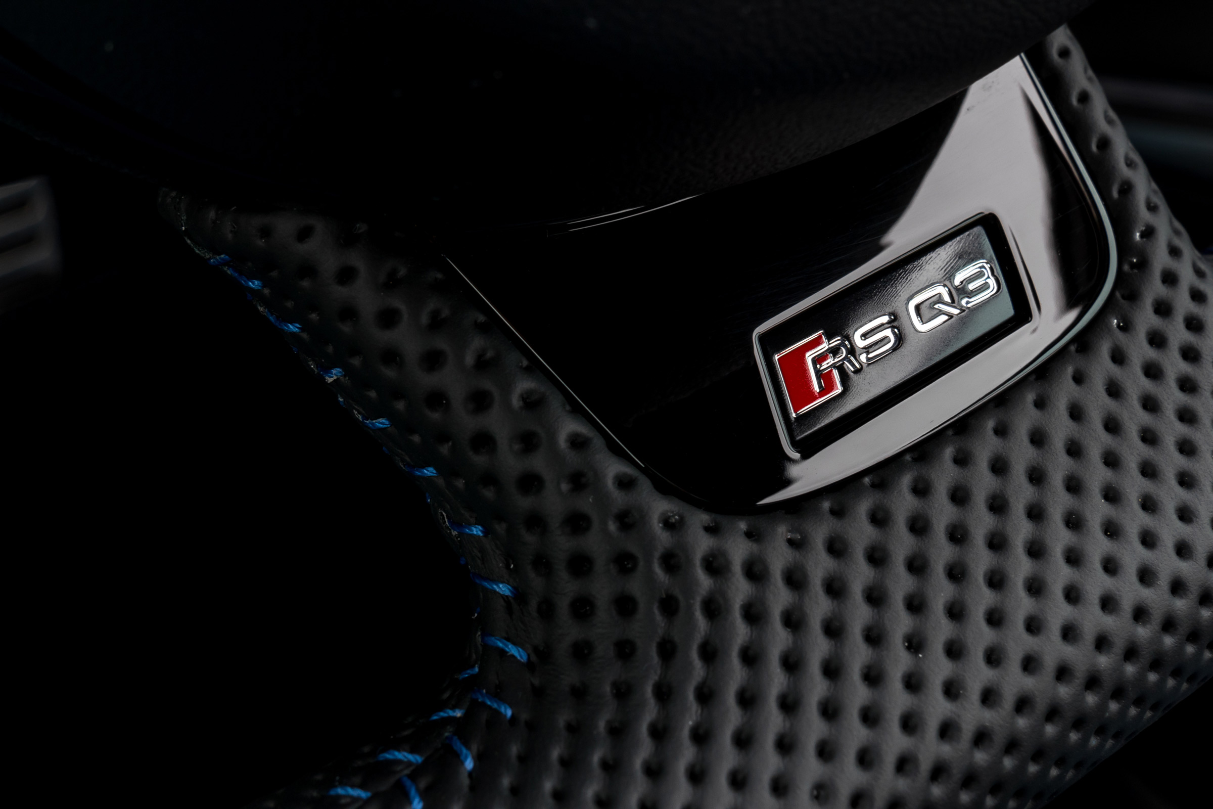 Audi RS Q3 Performance 2016 - steering wheel