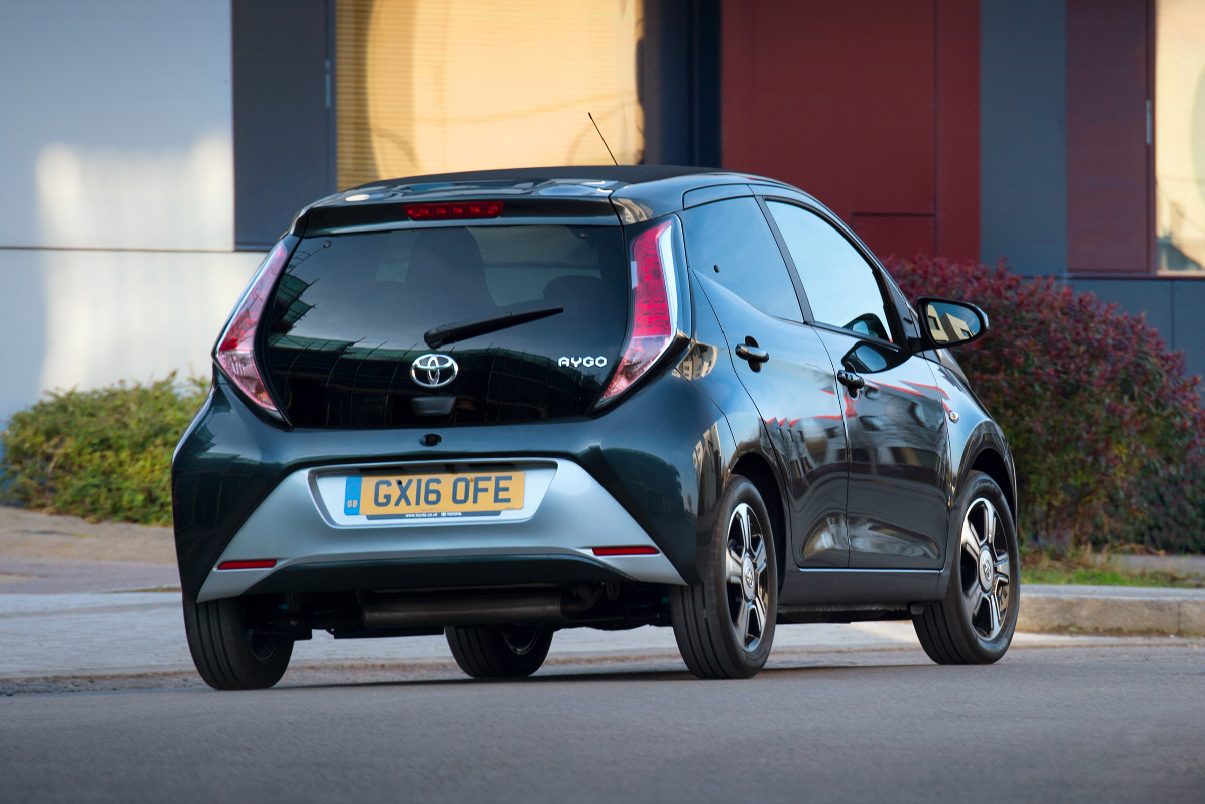 Toyota Aygo x-clusiv - rear
