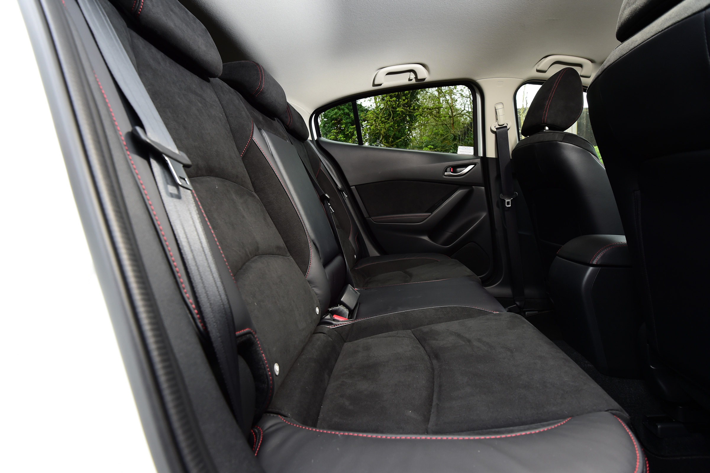 Mazda 3 Sport Black - rear seats