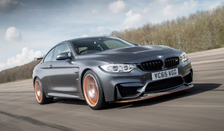 BMW M4 GTS UK 2016 - front tracking 2