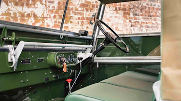 Land Rover Series 1 Reborn - interior
