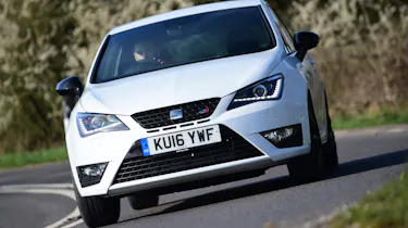 SEAT Ibiza Cupra 2016 - front cornering