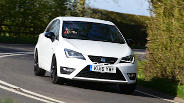 SEAT Ibiza Cupra 2016 - front cornering 2